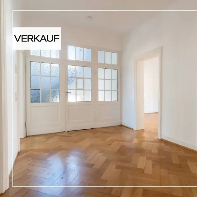 Saarbrücken - Rotenbühl | zum Kauf |
Stilvolle Villen Bel-Etage in einer hochwertig sanierten Stadtvilla aus dem Jahr 1923 mit lediglich 3 Wohneinheiten.

- Kaufpreis in Höhe von 475.000 €
- Wohnfläche ca. 120 m²
- 3 Zimmer
- 1 Schlafzimmer
- 1 Badezimmer
- 1 Balkon
- 1 Stellplatz

➡️Mehr Informationen auf Anfrage.

#saarland #saarbrücken #realestate #immobilien #dreamhome #realestateagent #altbau
